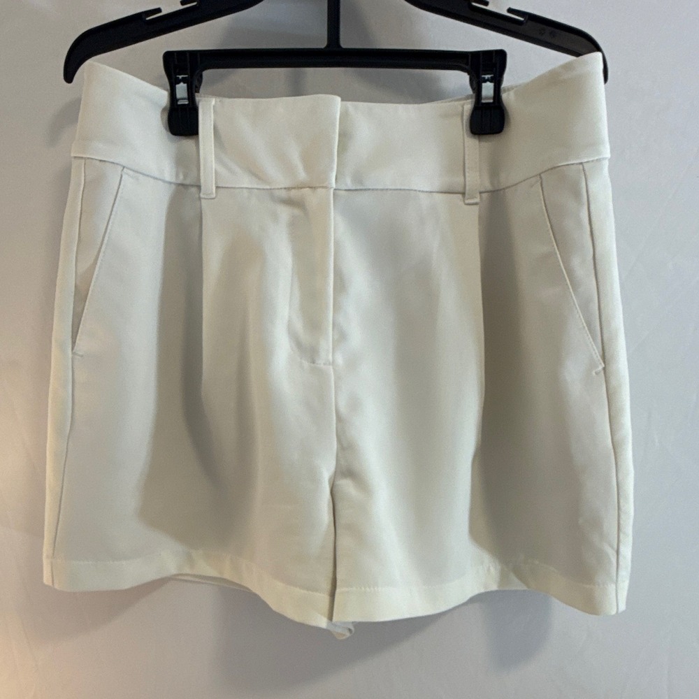 Express shorts white high-rise waist and a hook-and-bar closure